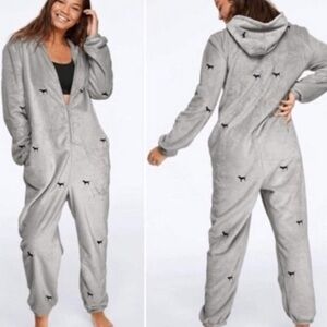 Victoria’s Secret PINK Teddy Bear Hooded Onsie in Grey/Black